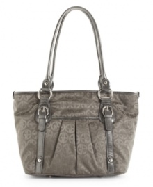 A chic logo pattern and solid trim make this tote by Giani Bernini a great everyday choice. A chic logo pattern and solid trim make this tote by Giani Bernini a great everyday choice.