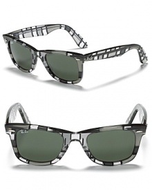 Welcome warmer weather with a fresh take on an old favorite. We can't get enough Ray-Ban wayfarers. Welcome warmer weather with a fresh take on an old favorite. We can't get enough Ray-Ban wayfarers.
