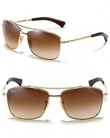 Sporty chic frames and polarized lenses from cult favorite Ray-Ban. Sporty chic frames and polarized lenses from cult favorite Ray-Ban.