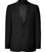 With its sharp modern fit and luxe virgin wool, Burberry Londons Mansell blazer puts a chic, sartorial spin on workwear - Micro notched lapel, long sleeves, buttoned cuffs, welt and flap pockets, double buttoned front, side vents, logo-engraved buttons - Modern slim tailored fit - Team with matching trousers and a flawless button-down for work, or dress down with jeans and Chelsea boots for weekend sophistication