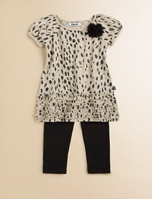 A shimmery animal printed top and soft, stretchy leggings make a glamorous go-to outfit for your little one.CrewneckAnimal print tunic with touches of glitterShort sleevesTulle rose appliquéTiers of ruffles trim the hemSmall logo detail at sideLeggings have elastic waistbandTop: cottonLeggings: cotton/spandexMachine washImported