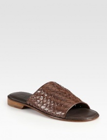 Delicately woven slip-on designed in luxurious leather.Leather upperLeather liningPadded insoleRubber soleImported