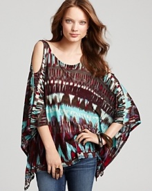 Be bold in this striking Ella Moss printed top. Stylish cutout shoulders lend an unexpected viewpoint to this boxy poncho-inspired silhouette.