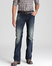 The Diesel Zatiny jean brings authentic styling and classic character to your look with fading on the front, tailored for a fine bootcut silhouette. The Diesel Zatiny jean brings authentic styling and classic character to your look with fading on the front, tailored for a fine bootcut silhouette.