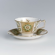 Royal Crown Derby has produced only the finest English bone china for over 250 years. Derby Panel Green is adorned with intricate green and gold floral designs that feel fresh, rich, and timeless. Royal Crown Derby has produced only the finest English bone china for over 250 years. Derby Panel Green is adorned with intricate green and gold floral designs that feel fresh, rich, and timeless.