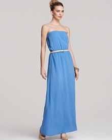 This Splendid strapless maxi dress embraces the balmy season with effortless chic.