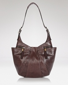 Crafted from leather in a slouchy, shoulder-right size, Oyrany's shoulder bag will add vintage-inspired appeal to every look. Crafted from leather in a slouchy, shoulder-right size, Oyrany's shoulder bag will add vintage-inspired appeal to every look.