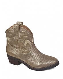 Go Western by way of Vegas in these metallic cowgirl booties by Sam Edelman. Go Western by way of Vegas in these metallic cowgirl booties by Sam Edelman.