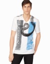 A funky graphic and a v-neck design give this Calvin Klein Jeans tee a sleek style.