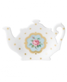 Sweet tea. Spots of gold and a flower plucked from the classic Old Country Roses dinnerware pattern make this Royal Albert tea tip an essential part of your afternoon tradition. Sweet tea. Spots of gold and a flower plucked from the classic Old Country Roses dinnerware pattern make this Royal Albert tea tip an essential part of your afternoon tradition.