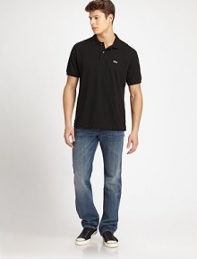 Comfortable yet tailored, this classic straight-leg jean is finished with the right amount of hand sanding and distressing for a well-worn look.Five-pocket styleInseam, about 32CottonMachine washMade in USA Comfortable yet tailored, this classic straight-leg jean is finished with the right amount of hand sanding and distressing for a well-worn look.Five-pocket styleInseam, about 32CottonMachine washMade in USA