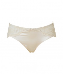 Channel vintage-inspired romance in these ultra-luxe lacy briefs from La Perla - Lace-detailed waist and hips, front bow details, classic brief style - Perfect under virtually any outfit or paired with a matching bra for stylish lounging Channel vintage-inspired romance in these ultra-luxe lacy briefs from La Perla - Lace-detailed waist and hips, front bow details, classic brief style - Perfect under virtually any outfit or paired with a matching bra for stylish lounging