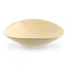This set of dinnerware designed by famed cook and food writer Sophie Conran offers a modern organic aesthetic in unique shapes for an elegant and durable everyday collection. This set of dinnerware designed by famed cook and food writer Sophie Conran offers a modern organic aesthetic in unique shapes for an elegant and durable everyday collection.