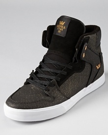 The classic Vaider design rendered in subdued metallic kicks your street cred up a notch. Wear them with skinny jeans for an edgy downtown look, or throw on some relaxed pants for a more laid-back, keeping-it-real vibe. The classic Vaider design rendered in subdued metallic kicks your street cred up a notch. Wear them with skinny jeans for an edgy downtown look, or throw on some relaxed pants for a more laid-back, keeping-it-real vibe.