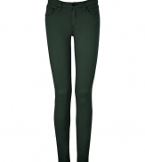 Get the look of the moment in these ultra-chic skinny pants from Rag & Bone - Five-pocket styling, skinny leg, comfortable mid-rise cut - Form-fitting - Pair with everything from modern knits and ankle boots to feminine tops and heels