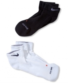 Time to hit the gym with extra confidence knowing that your feet will stay dry and supported with these socks from Nike. Time to hit the gym with extra confidence knowing that your feet will stay dry and supported with these socks from Nike.