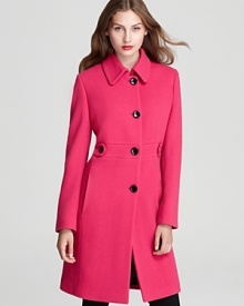 Cut a lady-like silhouette in this sleek, single-breasted coat from Calvin Klein. A punchy hue ensures vibrant winter style.