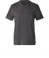 Stylish T-shirt in fine dark grey cotton - A classic must from hip L.A. label James Perse - Extremely comfortable, machine washable material - Crew neck and short sleeves - Slimmer, straight silhouette and longer cut - Perfect, super-versatile basic for every day - Wear solo, under a sweater or blazer - Styling: pairs with jeans in all washes, chinos or corduroy pants