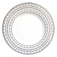 White Lace bone china is characterized by its diverse series of borders all rendered in precious platinum. The classic combination of platinum and white radiates on the table. A truly classic look. White Lace bone china is characterized by its diverse series of borders all rendered in precious platinum. The classic combination of platinum and white radiates on the table. A truly classic look.