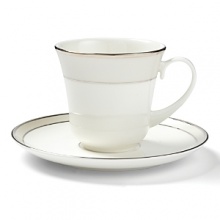 Embellished with a matte silvery border trimmed in sparkling platinum, the Solstice saucer will complement your dining experience throughout a lifetime of shifting trends and evolving fashions. Embellished with a matte silvery border trimmed in sparkling platinum, the Solstice saucer will complement your dining experience throughout a lifetime of shifting trends and evolving fashions.