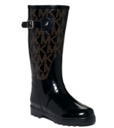 All-over logo embellishment and buckle hardware embellishment make MICHAEL Michael Kors' tall rainboots ready for the runway! Even on a dreary day, they're a perfect way to add polish to your look.