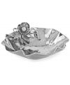 Utterly romantic, the Juliet Petal centerpiece bowl features an organic shape and poppy blossom sculpted in nickel-plated aluminum. Hand finished detail lends unique character to each piece from Star Home.