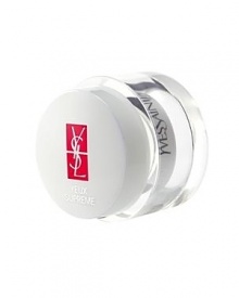 The silky texture glides onto your eye area with a sensation of comfort and nourishment for an intense rejuvenating effect while reducing the appearance of dark circles and puffiness. The silky texture glides onto your eye area with a sensation of comfort and nourishment for an intense rejuvenating effect while reducing the appearance of dark circles and puffiness.