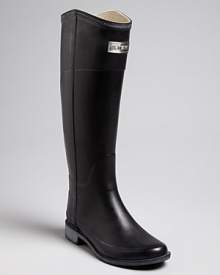 On the chase for the perfect riding rain boots? This Hunter design strikes the perfect balance between workplace and weekend style. On the chase for the perfect riding rain boots? This Hunter design strikes the perfect balance between workplace and weekend style.