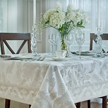 Reminiscent of days gone by, but with an updated in look and feel. This beautifully bordered acanthus leaf-inspired design is a cotton blend in a tonal coloration that is woven in a reversible weave, so both sides can be used as desired. Reminiscent of days gone by, but with an updated in look and feel. This beautifully bordered acanthus leaf-inspired design is a cotton blend in a tonal coloration that is woven in a reversible weave, so both sides can be used as desired.