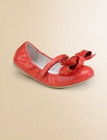 Scrunch ballet flats in patent leather crested with an oversized bow.Patent leather upper Adjustable grip-tape strap closure Rubber sole Imported Scrunch ballet flats in patent leather crested with an oversized bow.Patent leather upper Adjustable grip-tape strap closure Rubber sole Imported
