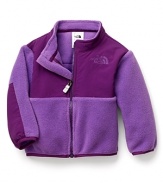 The Denali jacket has a timeless sporty style, bringing surprising warmth and comfort to your little gal's look.