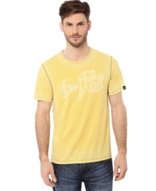 Go bold on your basics. This t-shirt from Buffalo David Bitton gives your streetwear a stylish vibe. Go bold on your basics. This t-shirt from Buffalo David Bitton gives your streetwear a stylish vibe.