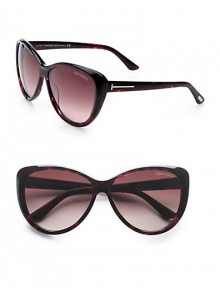 A chic, acetate design with a beveled rim and logo temples. Available in melange violet with wine gradient lens. Logo temples100% UV protectionMade in Italy 
