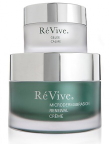 A powerfully gentle exfoliant créme containing a micro-crystalline powder that physically removes dead skin cells, unveiling a polished-to-perfection under layer. Skin immediately feels tighter and fresher, pores appear smaller. An intensely hydrating formula that quickly smoothes the skin post-application, its calming aloe and jojoba ingredients soften and smooth. A powerfully gentle exfoliant créme containing a micro-crystalline powder that physically removes dead skin cells, unveiling a polished-to-perfection under layer. Skin immediately feels tighter and fresher, pores appear smaller. An intensely hydrating formula that quickly smoothes the skin post-application, its calming aloe and jojoba ingredients soften and smooth.