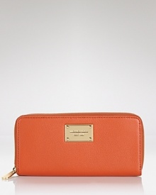 Everyday style proves effortless with this leather wallet from MICHAEL Michael Kors. This piece boasts multiple compartments for essential-organizing practicality. Everyday style proves effortless with this leather wallet from MICHAEL Michael Kors. This piece boasts multiple compartments for essential-organizing practicality.
