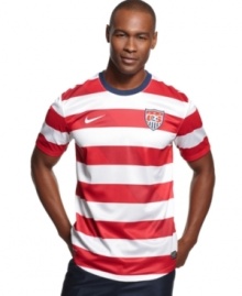 Root for the home team. Support your favorite soccer stars with this USA home replica jersey featuring Dri-Release fabric from Nike.