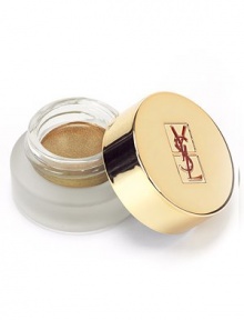 Intensify the eye with a spectacular, long-lasting line. The soft and silky texture draws on smoothly without skipping, and upholds on the eyelid all day without flaking or creasing. Smudgeproof. Waterproof. 24-hour wear. Intensify the eye with a spectacular, long-lasting line. The soft and silky texture draws on smoothly without skipping, and upholds on the eyelid all day without flaking or creasing. Smudgeproof. Waterproof. 24-hour wear.