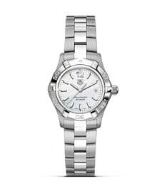 The Aquaracer concept is founded on providing the accuracy that all water sports demand. It is based on the design and features of the timeless TAG Heuer 2000 series launched in 1982. With white mother-of-pearl dial and a date window. The Aquaracer concept is founded on providing the accuracy that all water sports demand. It is based on the design and features of the timeless TAG Heuer 2000 series launched in 1982. With white mother-of-pearl dial and a date window.