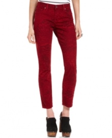 A fall must-have, these Lucky Brand Jeans feather-print red-wash jeans hit all the right marks for on-trend style!