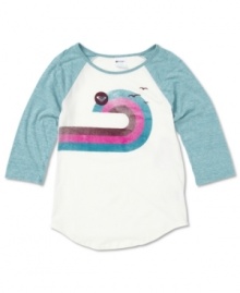 Lets play some ball with this easy breezy raglan style tee by Roxy. Lets play some ball with this easy breezy raglan style tee by Roxy.