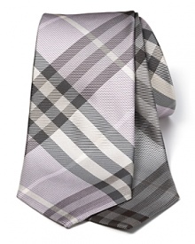 A classic silk tie in Burberry's iconic check print. A classic silk tie in Burberry's iconic check print.