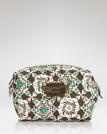 Hit print with this nylon cosmetics case from MARC BY MARC JACOBS, in a freshly minted motif and purse-perfect size. Hit print with this nylon cosmetics case from MARC BY MARC JACOBS, in a freshly minted motif and purse-perfect size.