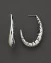 With a pebble-like design, John Hardy's classic Kali hoops make a timeless statement.