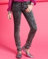 Celebrity Pink Jeans does throwback style justice with these super cute acid wash skinny jeans!