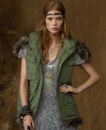 An edgy homage to military classics, Denim & Supply Ralph Lauren's rugged topper boasts a plethora of utility details, a chic cinched waist and a faux-fur trim for an oh-so-flattering, feminine spin.