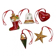 Traditional and festive, Villeroy & Boch's ornaments are a charming and joyous way to celebrate the holiday season. Traditional and festive, Villeroy & Boch's ornaments are a charming and joyous way to celebrate the holiday season.