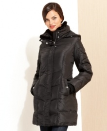 Sleek and chic, MICHAEL Michael Kors' puffer features a collar with sumptuous faux fur!