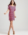 Evoke nautical chic in this Splendid striped dress, finished with a waist-cinching tie.