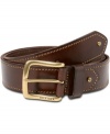 Leather paired with gold-tone details give this Tommy Hilfiger belt a timeless style.