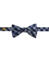 A smart, stylish alternative to a plaid-out necktie, this plaid bowtie from Countess Mara combines old school polish with on-trend cool.